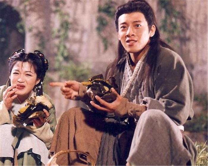 金庸武侠剧中的5大经典角色，黄日华独占2个，除了乔峰，还有郭靖
