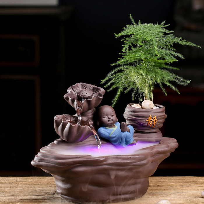 越来越多的有钱人家择创意流水摆件，寓意财源茂盛，来年大展宏图