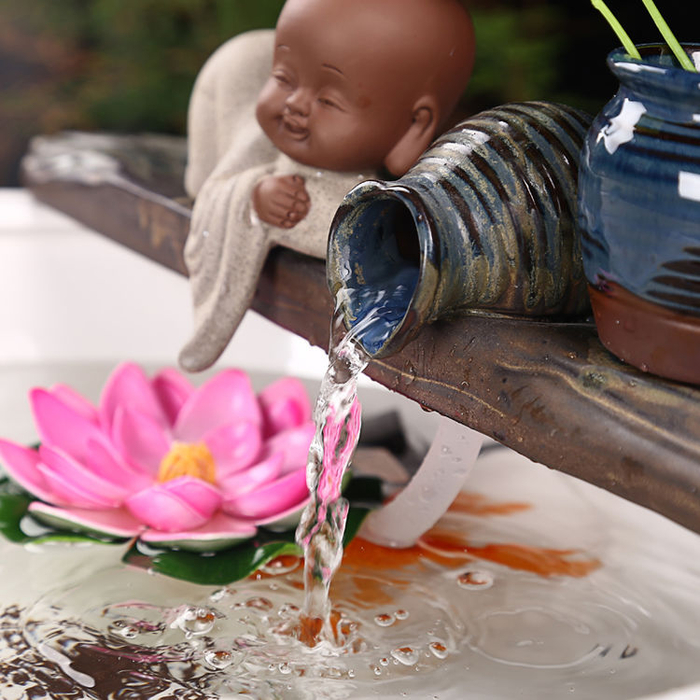 越来越多的有钱人家择创意流水摆件，寓意财源茂盛，来年大展宏图