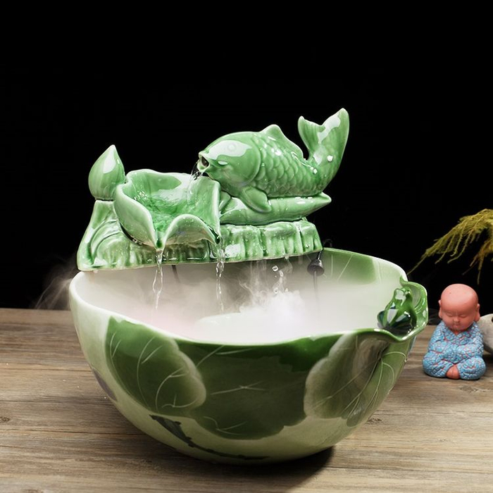 越来越多的有钱人家择创意流水摆件，寓意财源茂盛，来年大展宏图