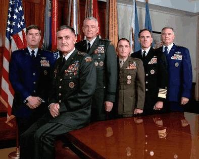 美国参谋长联席会议是怎样的一个机构? 和国防部长比谁的权力大?