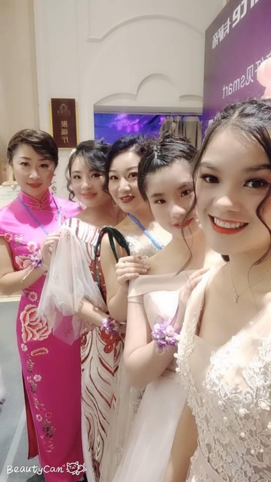 娉娉袅袅多丽质 贵州美女会年会精彩举行