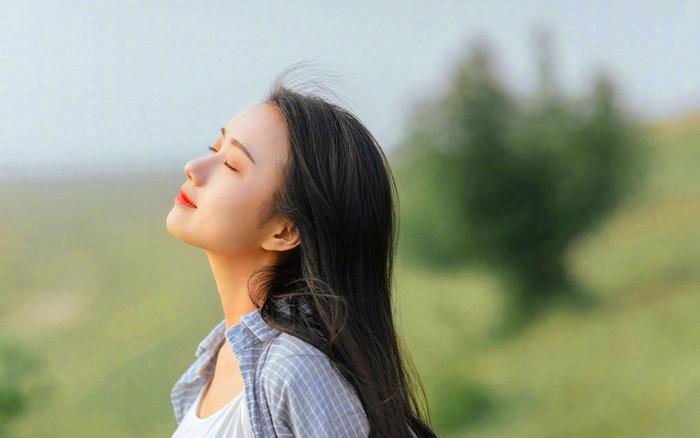 如何在麻袋校服中穿出自己的美，这几个小妙招不可少，赶紧试一下(麻袋衣服图片 搞笑)