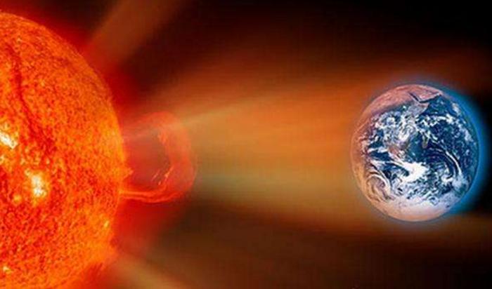 《流浪地球》：若不离开太阳只是调远轨道，在红巨星下能否生存？