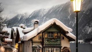 奥地利小镇Hallstatt的冬日景色