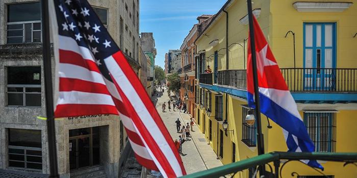 特朗普决定将美国对古巴贸易禁运延长一年