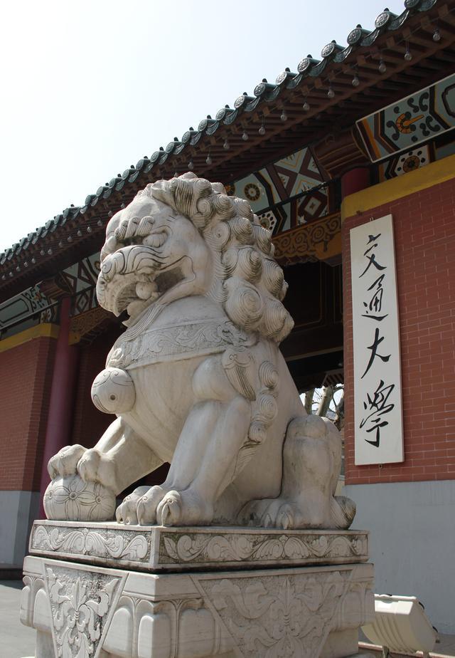 中国古代没有狮子，但是却有很多狮子的雕像，这是什么原因呢？
