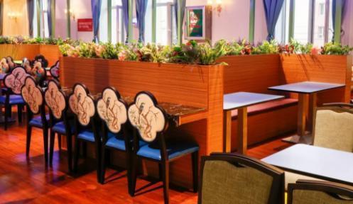 吉林一高校餐厅成“网红”豪华堪比星级酒店，颠覆对传统食堂认知