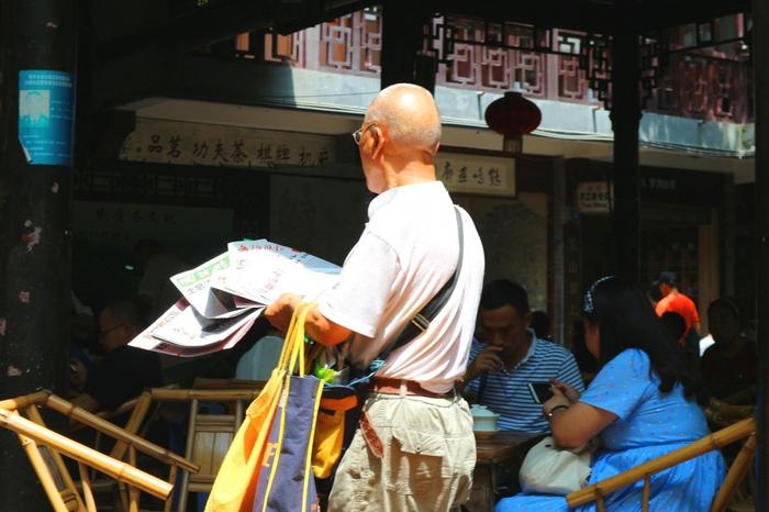 成都人民公园，见识一下上千人喝茶的盛况