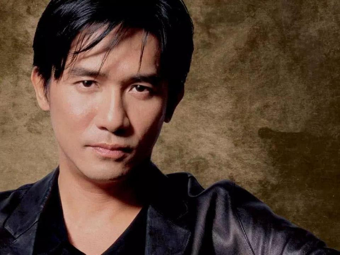 王宝强哽咽回忆龙套岁月，没钱吃饭，曾经跑龙套的明星谁最惨？