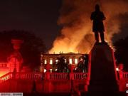 巴西博物馆大火馆藏焚毁 官员称悲剧源自资金匮乏