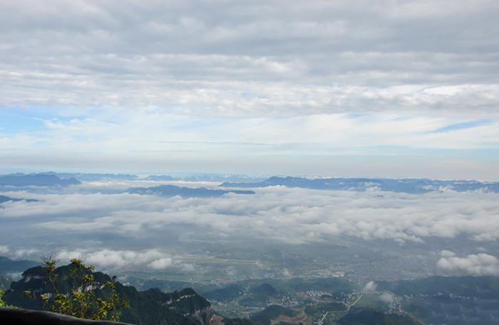 张家界天门山玻璃栈道旅友攻略，游客的真实体验，看看大家怎么说