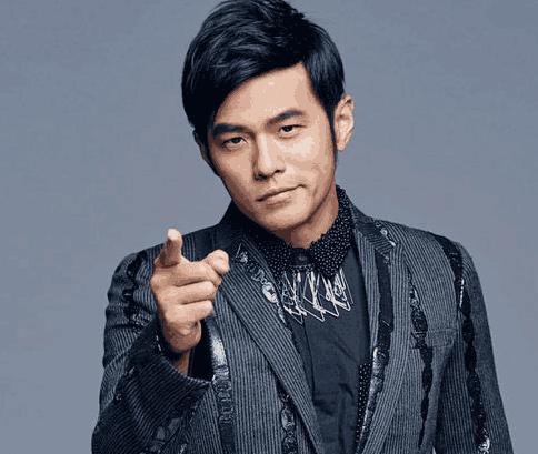 盘点十大华语歌手历史地位排行榜: 周杰伦上榜, 第一位名至实归