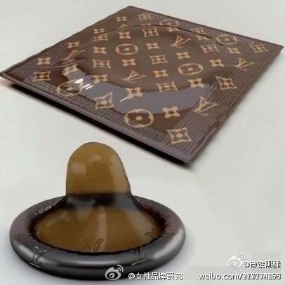 囧哥:避孕套检测师30年亲测 国外的套套并不“超薄”