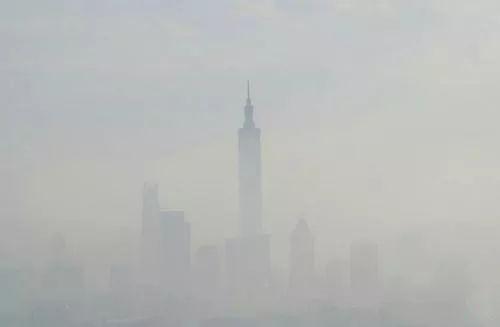 台湾遇雾霾101大楼“神隐” 赖清德却甩锅给大陆