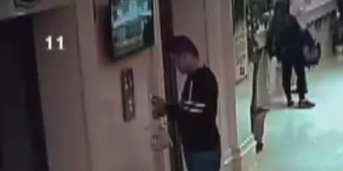 女子住酒店遭遇恐怖一幕!给她送外卖的男子掐