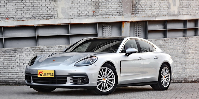 2017款保时捷Panamera 4S 2.9T自动