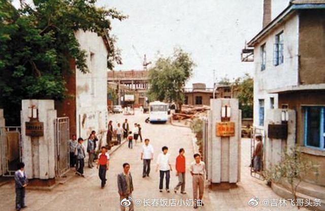 1982年的吉林省吉林市，北国江城的街景旧貌