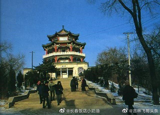 1982年的吉林省吉林市，北国江城的街景旧貌