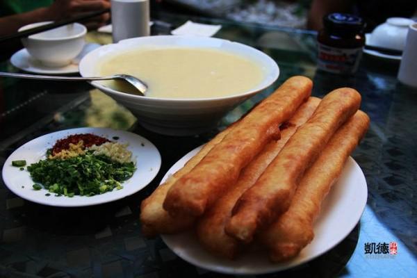 特色美食:金条稀豆粉