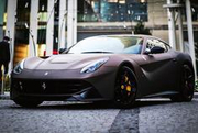摄影师太厉害了，这角度抓的太准了…… Ferrari F12 Berlinetta