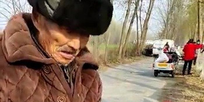 干净利落的老人视频 w700h350z1l10t1065d.jpg