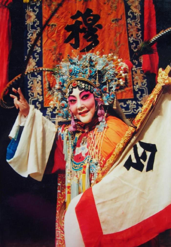 六小龄童悼念豫剧大师马金凤