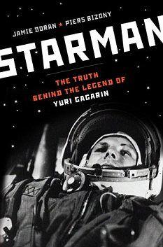 新书《星人》讲述了这两位宇航员之间的深厚友谊,并揭秘了科马洛夫在最后时刻的恐惧心理。 新书《星人》讲述了这两位宇航员之间的深厚友谊,并揭秘了科马洛夫在最后时刻的恐惧心理。