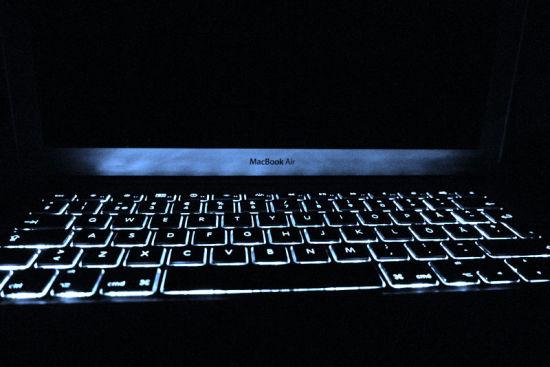 传苹果将在新款MacBook Air中重新引入键盘背光灯 传苹果将在新款MacBook Air中重新引入键盘背光灯