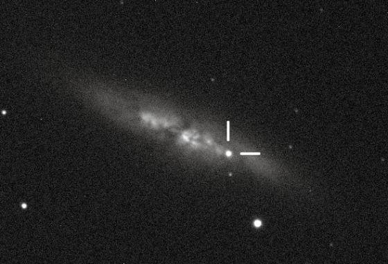 大熊座M82星系中近日出现一颗超新星 大熊座M82星系中近日出现一颗超新星