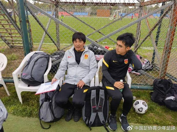 专访U15国足选拔队主教练浮嶋敏：中日足球的差异