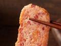 黑猪肉火腿午餐肉，90%纯肉含量，独立片装，一撕即食！