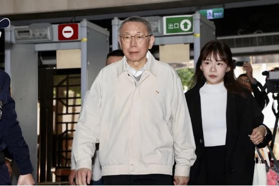 台媒:柯文哲正式请辞民众党主席,黄国昌接代理党主席