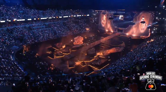 T1击败KT夺冠,Faker用第六冠给LPL资本上了一课