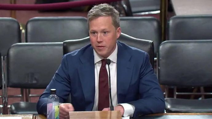 外交外行“交易”内行！这“神奇三人”能结束俄乌战争？