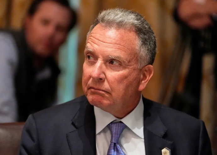 外交外行“交易”内行！这“神奇三人”能结束俄乌战争？