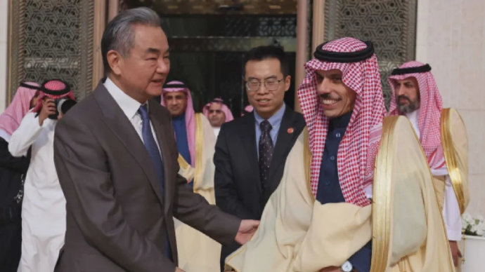 王毅出访中东三国,传递什么信号?