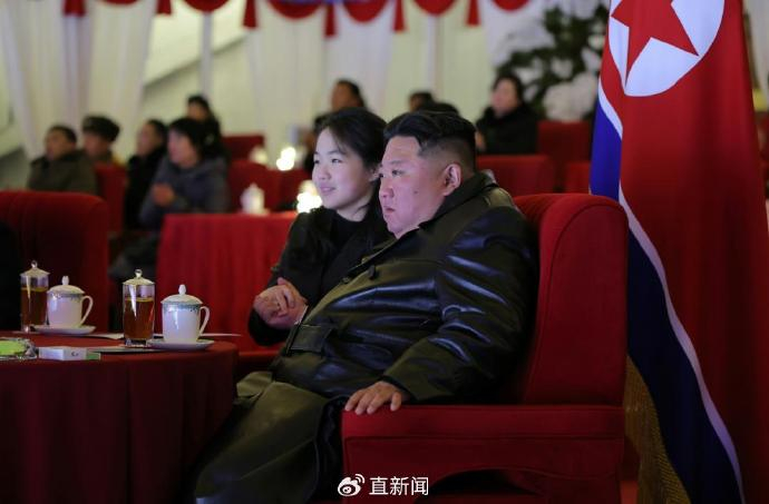 2026年第一秒，金正恩收获爱女一吻