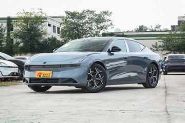 空间足够，操控给力，最高还能便宜3.35万，这样的领克Z10不来一沓？