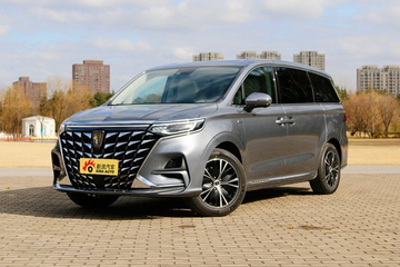 荣威iMAX8够狠，这车最高直降3.40万，买竞品的都后悔了！