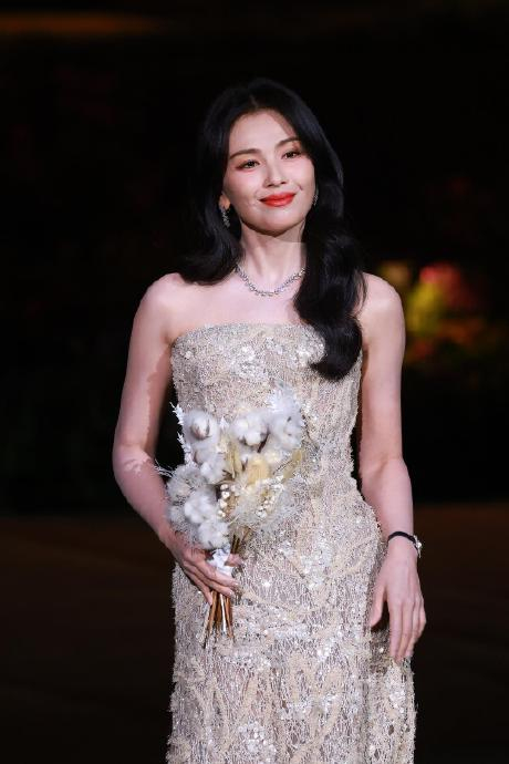 央视马年春晚第三次大联排，刘涛苏有朋周传雄等现身