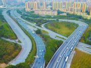 小车高速免费通行今晚结束 省际客流现返粤小高峰