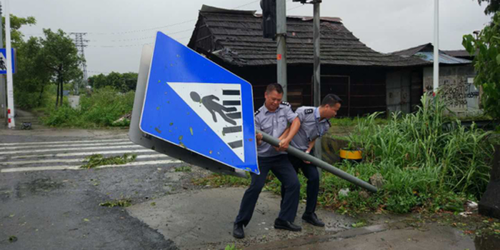 台风天鸽昨凶猛来袭 顺德区全力以赴做好防抗