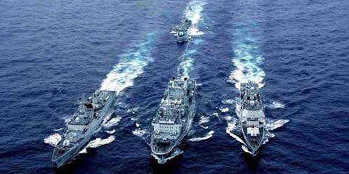 中国海军编队参加印尼海军组织的国际海上阅舰