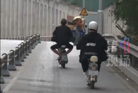 深圳一路段设置独立路权非机动车道 “骑车更安全了”