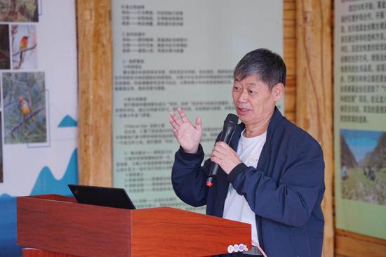 龙勇诚教授分享到:保护滇金丝猴,就是保护人类自己