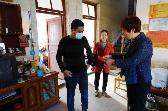 汝城县文明瑶族乡新旭村东冲一组贫困户罗杰(身患尿毒症)