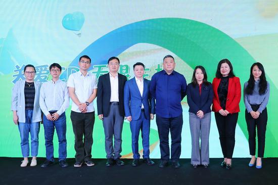 现场图片:与会嘉宾共同见证卡斯特曼之家成立