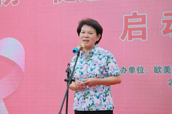 欧美同学基金会理事长莫文秀讲话