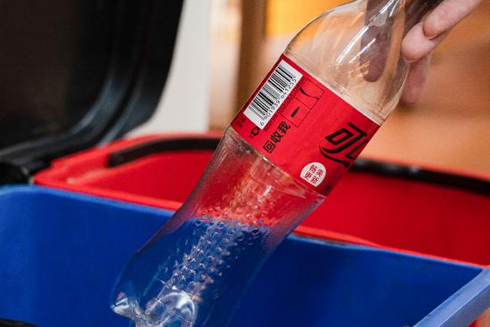 创造饮料瓶的循环价值需要多方的协同,包括生产商、消费者、回收企业和循环产业链的多元主体共同参与。